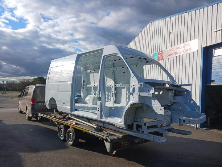 Réparation carrosserie camping car Orgères